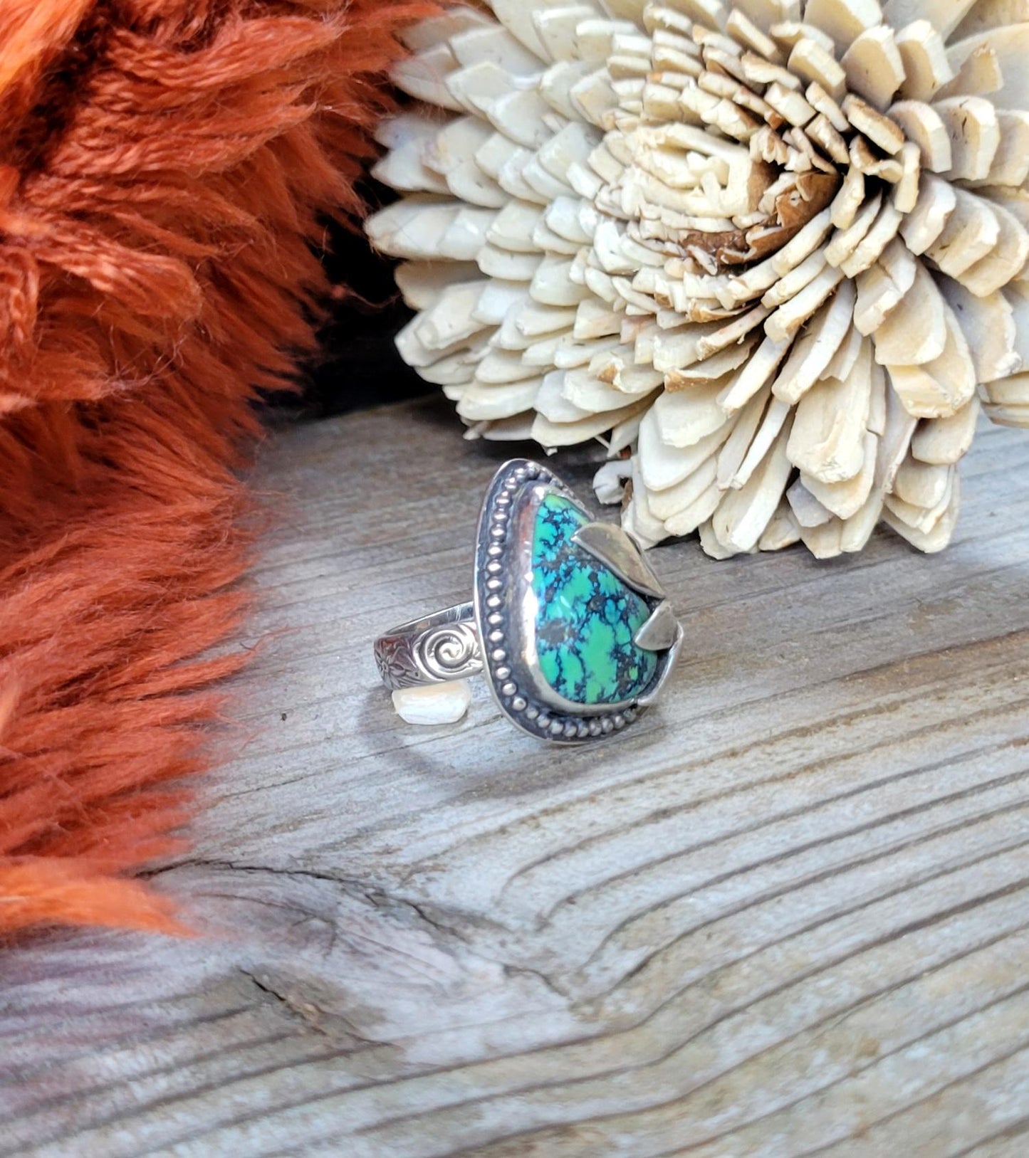 Natural Green Hubei Turquoise Ring sterling silver, handmade, leaf, leaves, botanical, floral vine shank, natural stone, Size 7.25 USA