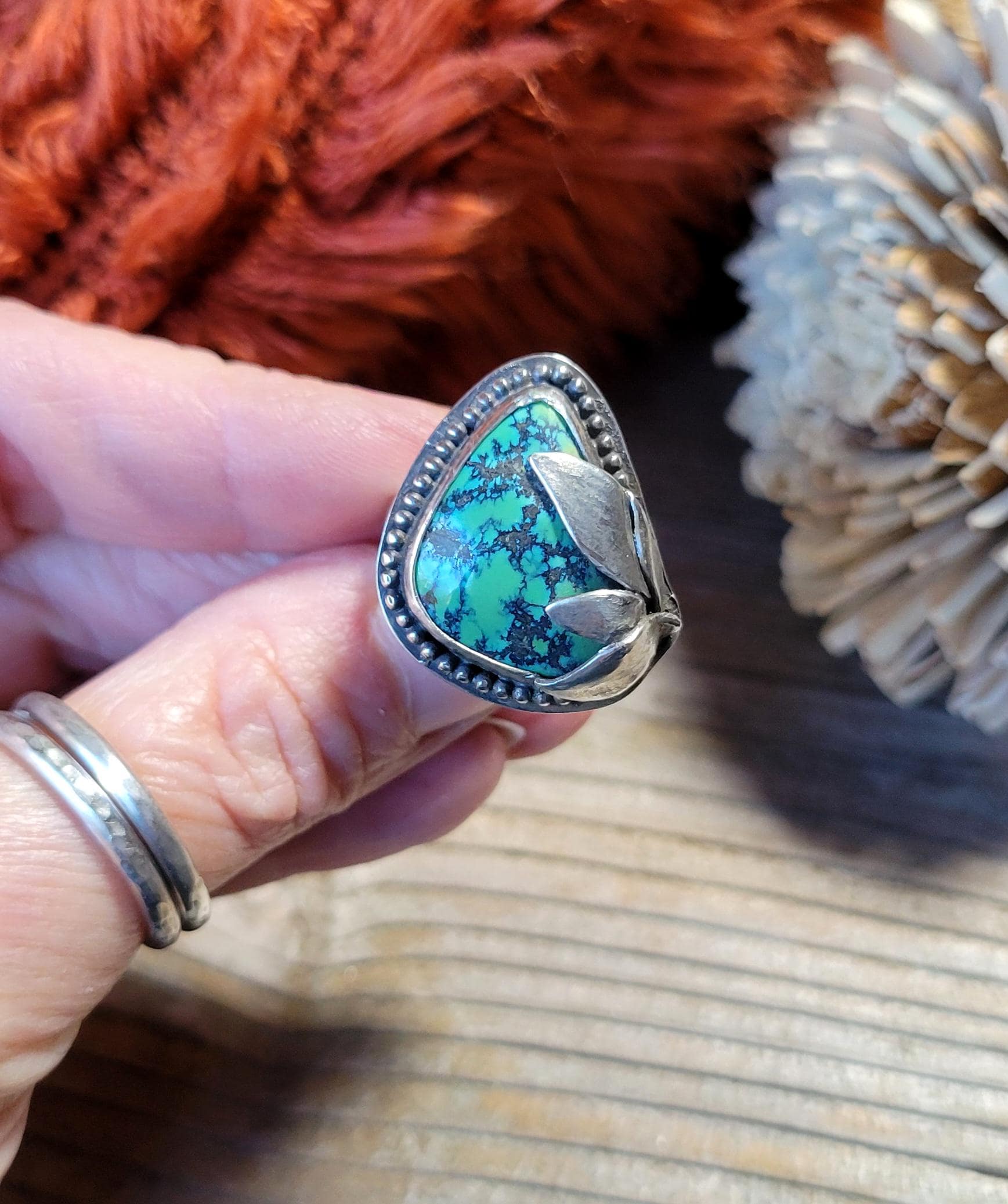 Natural Green Hubei Turquoise Ring sterling silver, handmade, leaf, leaves, botanical, floral vine shank, natural stone, Size 7.25 USA