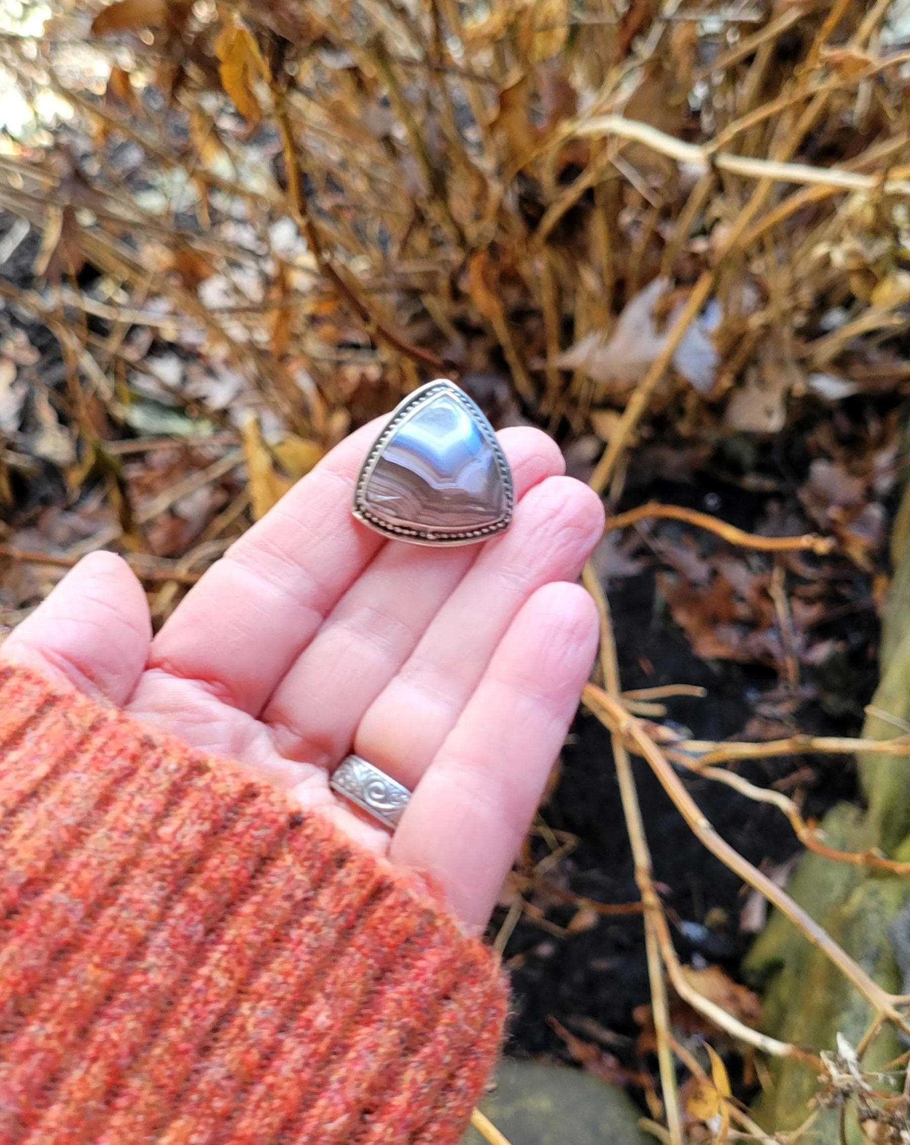 Lugana Lace Ripple Wave Pony Tail Holder - handmade, hair accessory, sterling silver, cream, white, beige, natural agate stone, unique gift