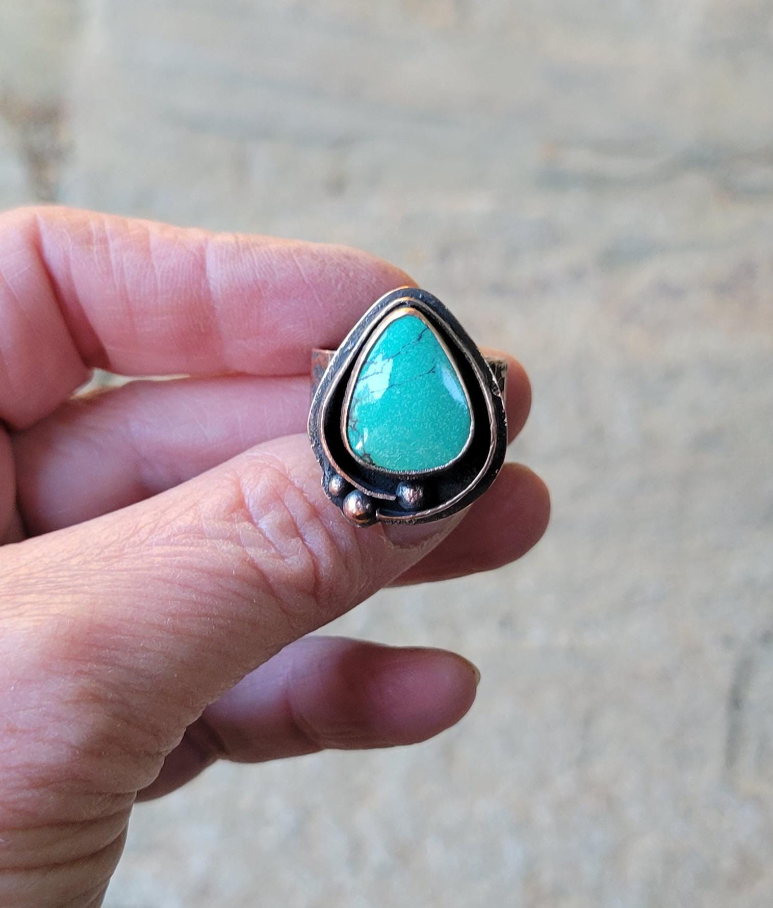 Green Hubei Turquoise Copper Ring - handmade, antiqued hammered copper, rugged, solid, beautiful gift, Size 7.5 USA