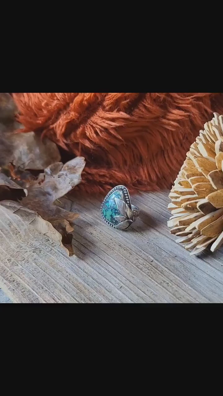 Natural Green Hubei Turquoise Ring sterling silver, handmade, leaf, leaves, botanical, floral vine shank, natural stone, Size 7.25 USA